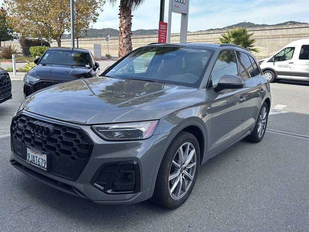 2023 AUDI Q5 e