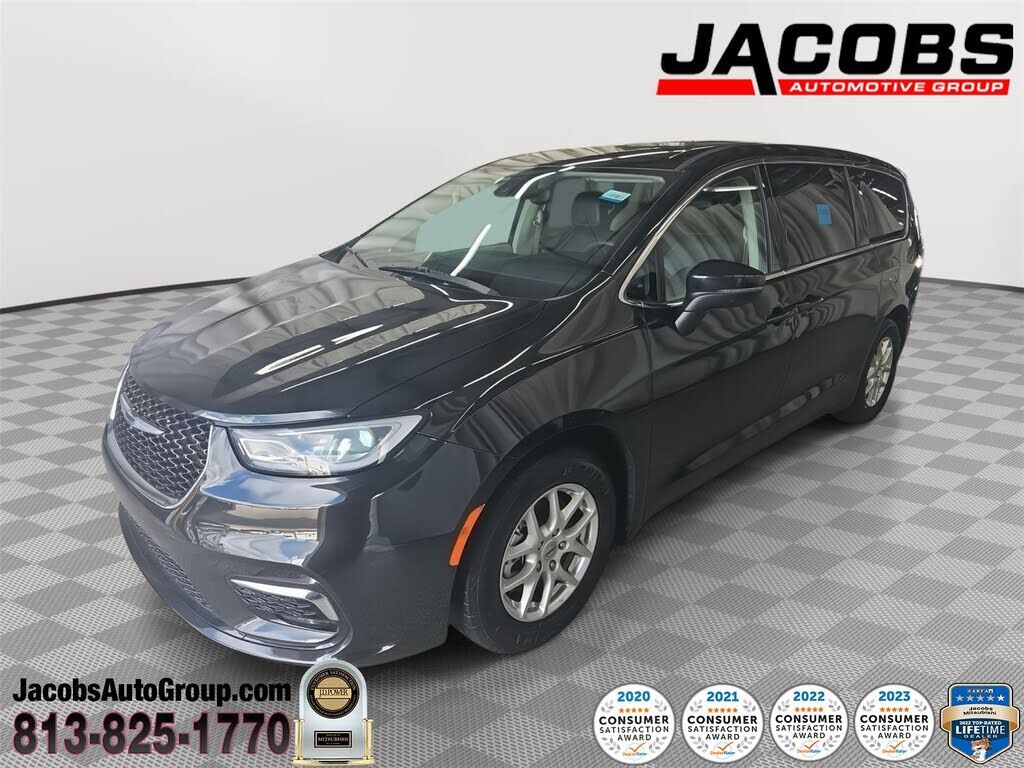 2023 CHRYSLER Pacifica