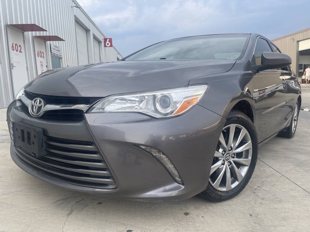 2016 TOYOTA Camry