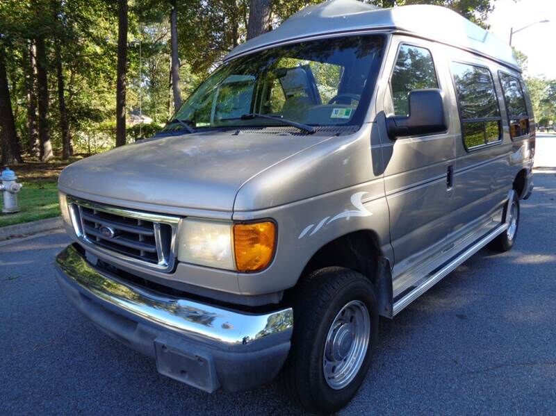 2003 FORD E-250