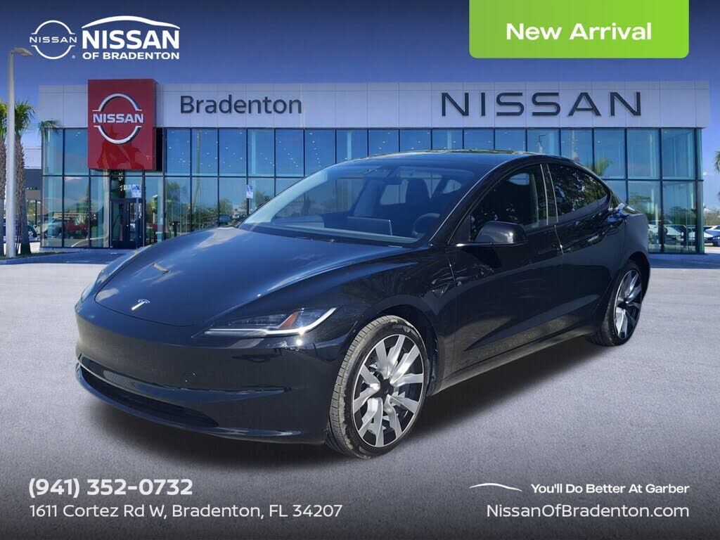 2025 TESLA Model 3