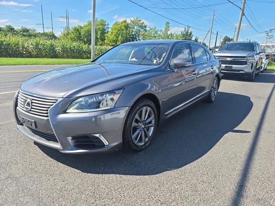 2016 LEXUS LS
