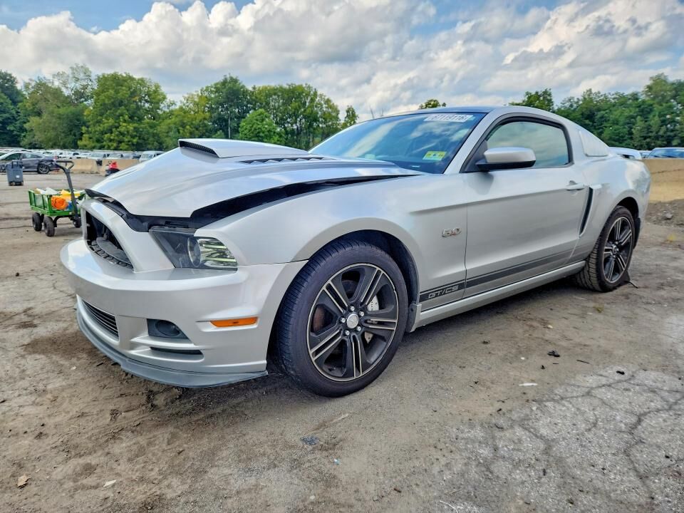 2013 FORD Mustang