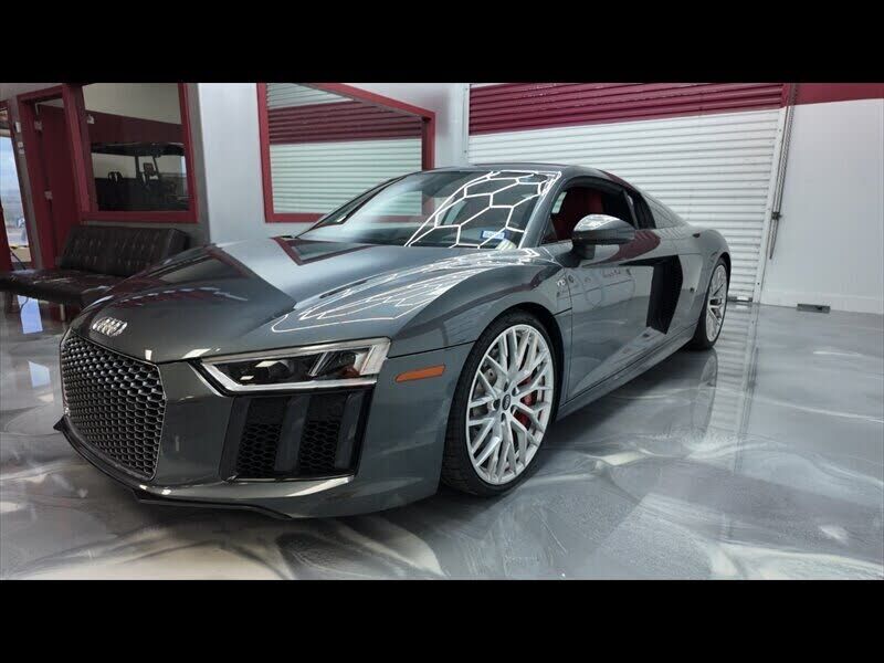 2017 AUDI R8