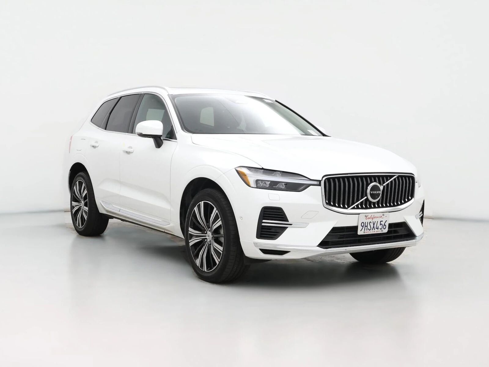 2023 VOLVO XC60