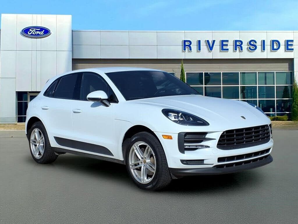 2020 PORSCHE Macan