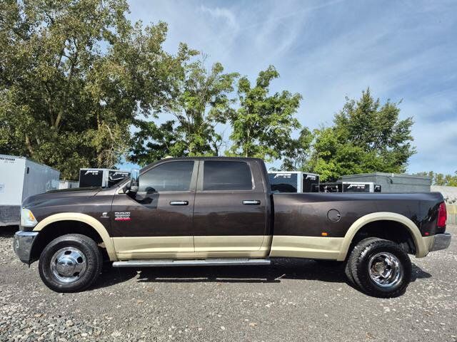 2011 DODGE Ram