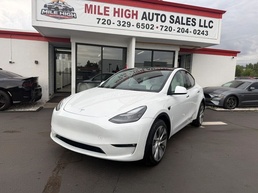 2023 TESLA Model Y