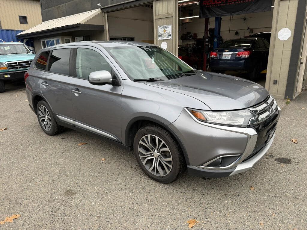 2017 MITSUBISHI Outlander
