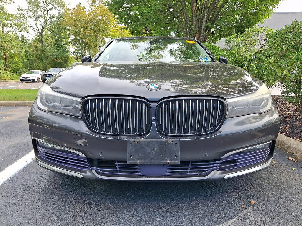 2017 BMW 740i