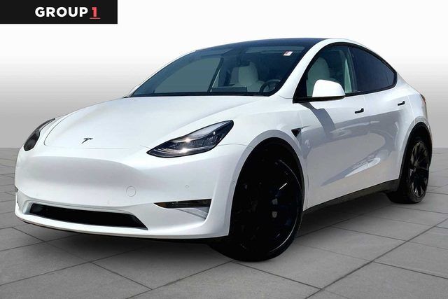 2021 TESLA Model Y