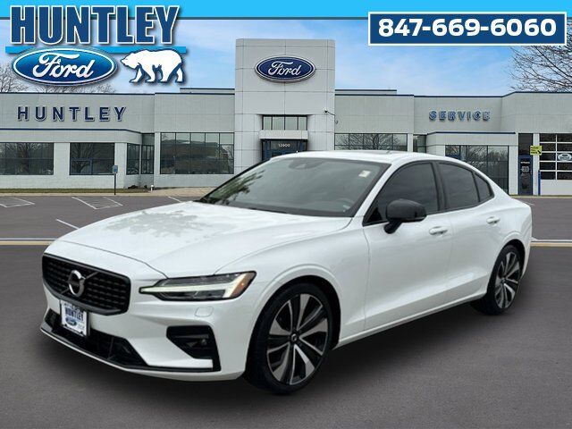 2022 VOLVO S60