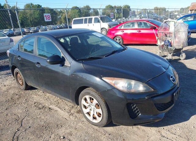 2013 MAZDA Mazda3