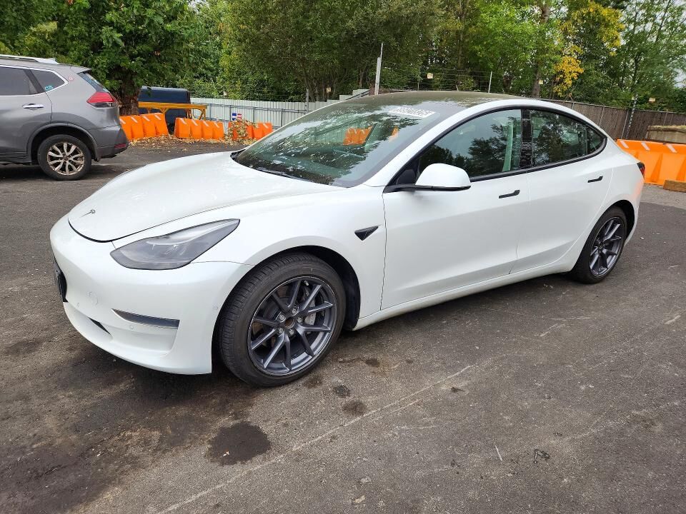 2022 TESLA Model 3