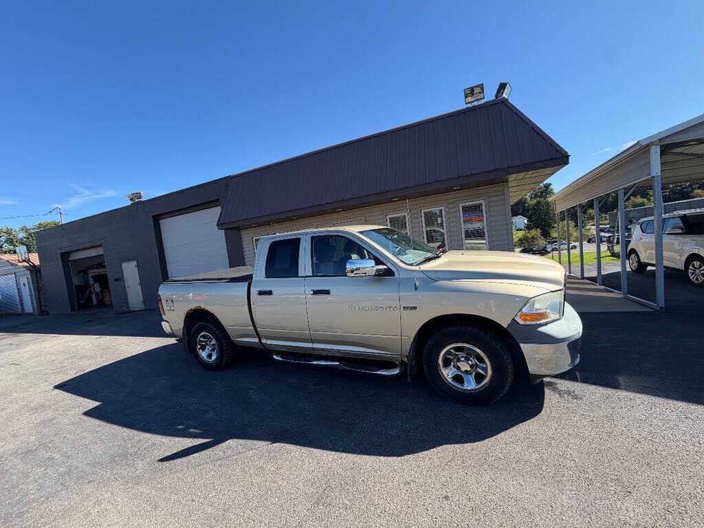 2011 DODGE Ram