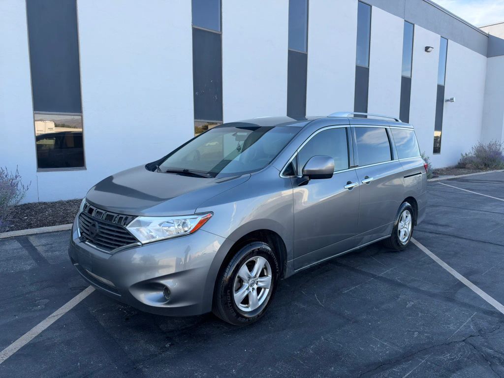 2017 NISSAN Quest