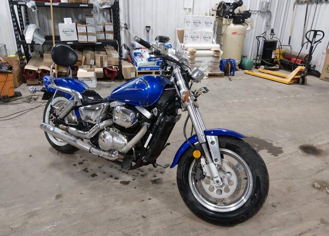 2001 SUZUKI VZ800