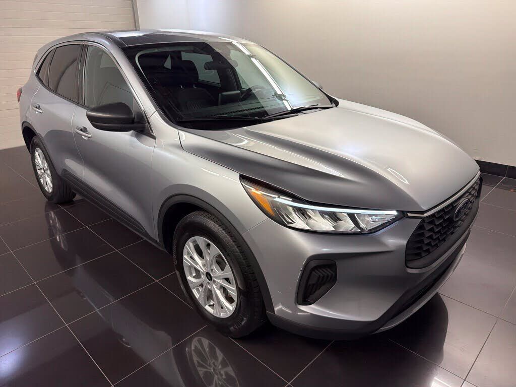 2023 FORD Escape