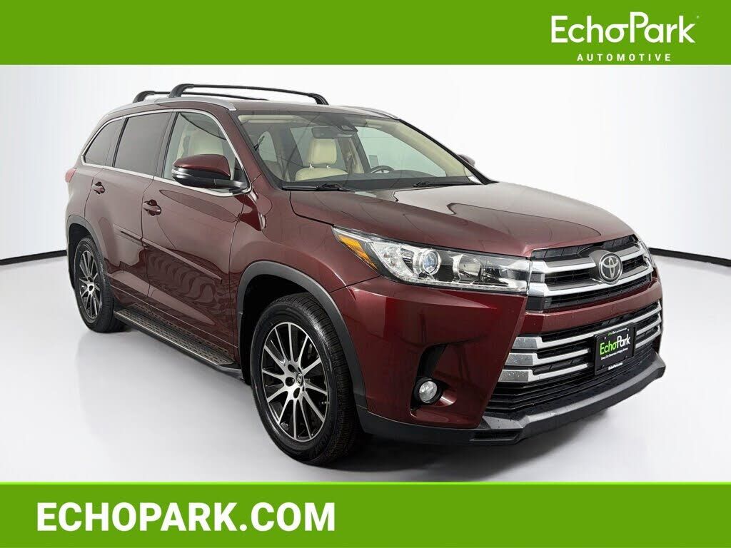 2017 TOYOTA Highlander