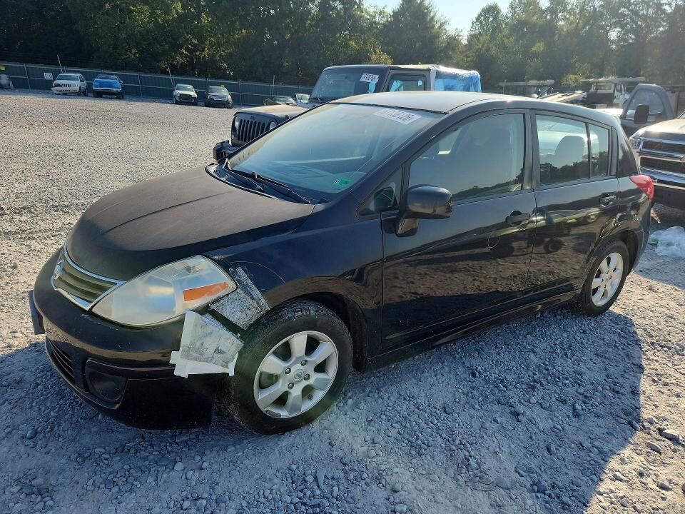 2011 NISSAN Versa