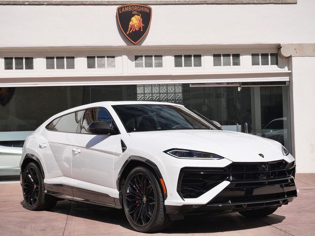 2026 LAMBORGHINI URUS