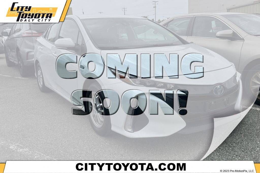 2021 TOYOTA Prius