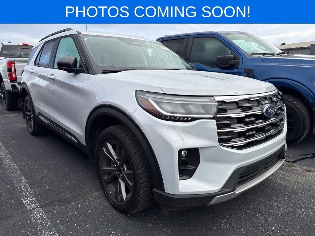 2025 FORD Explorer