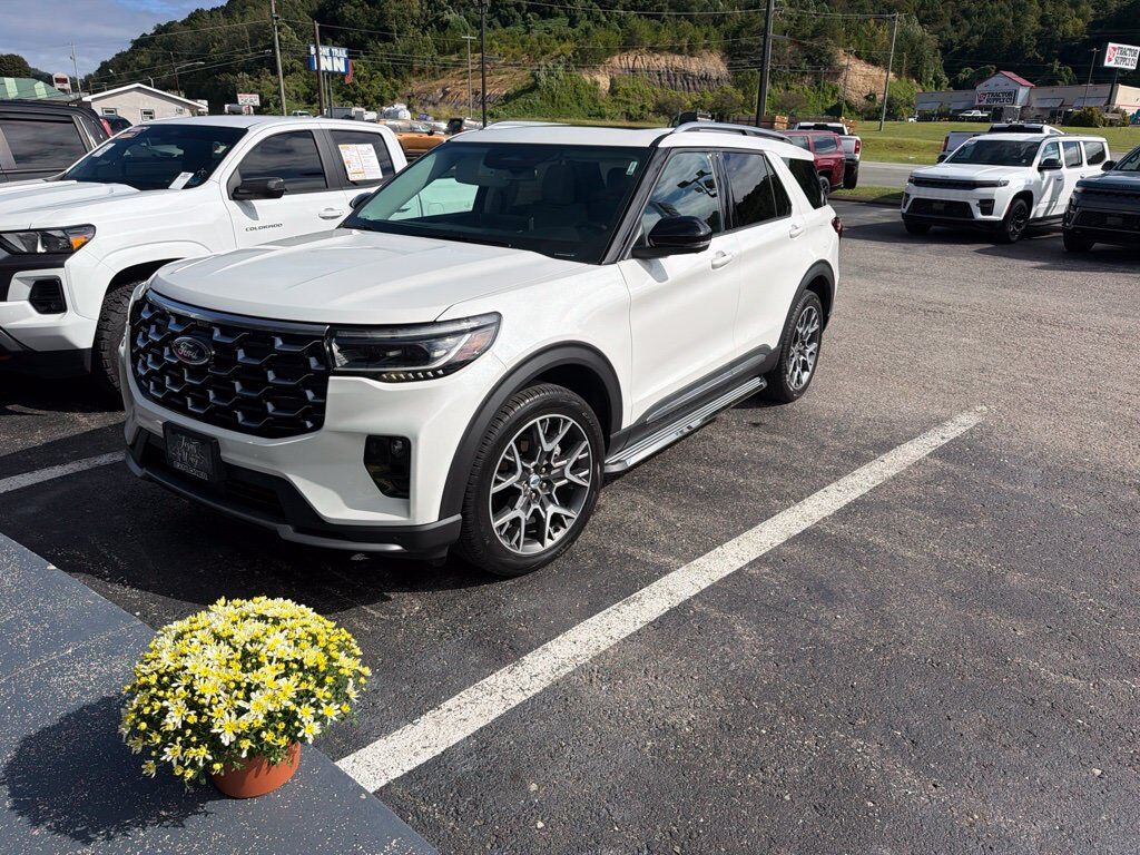 2025 FORD Explorer