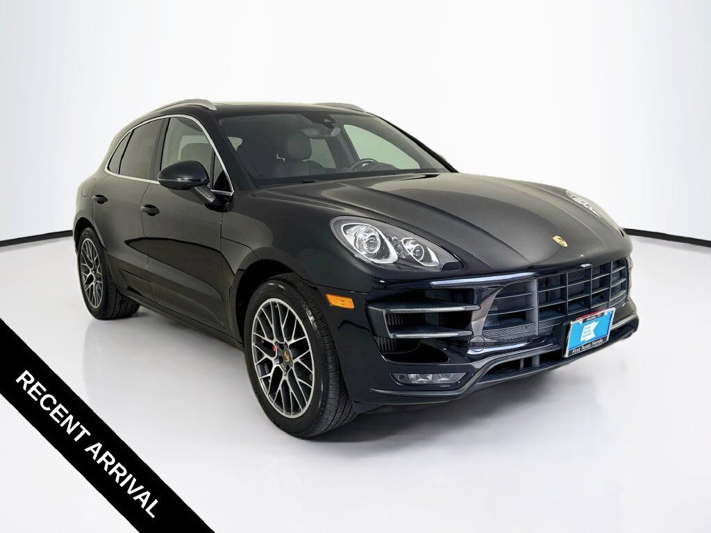 2016 PORSCHE Macan