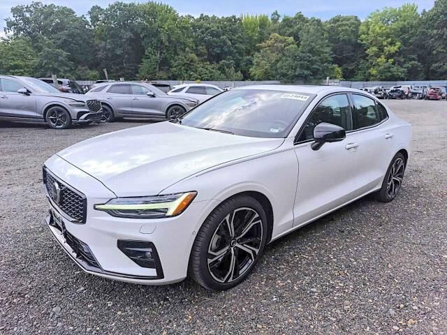 2024 VOLVO S60