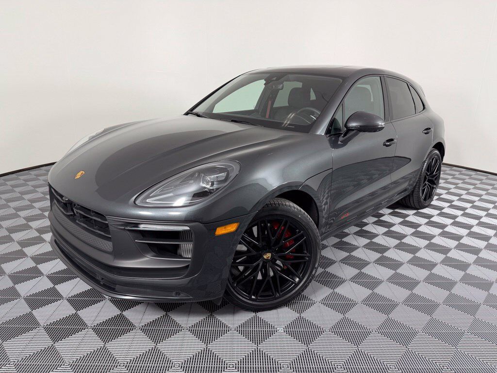 2023 PORSCHE Macan