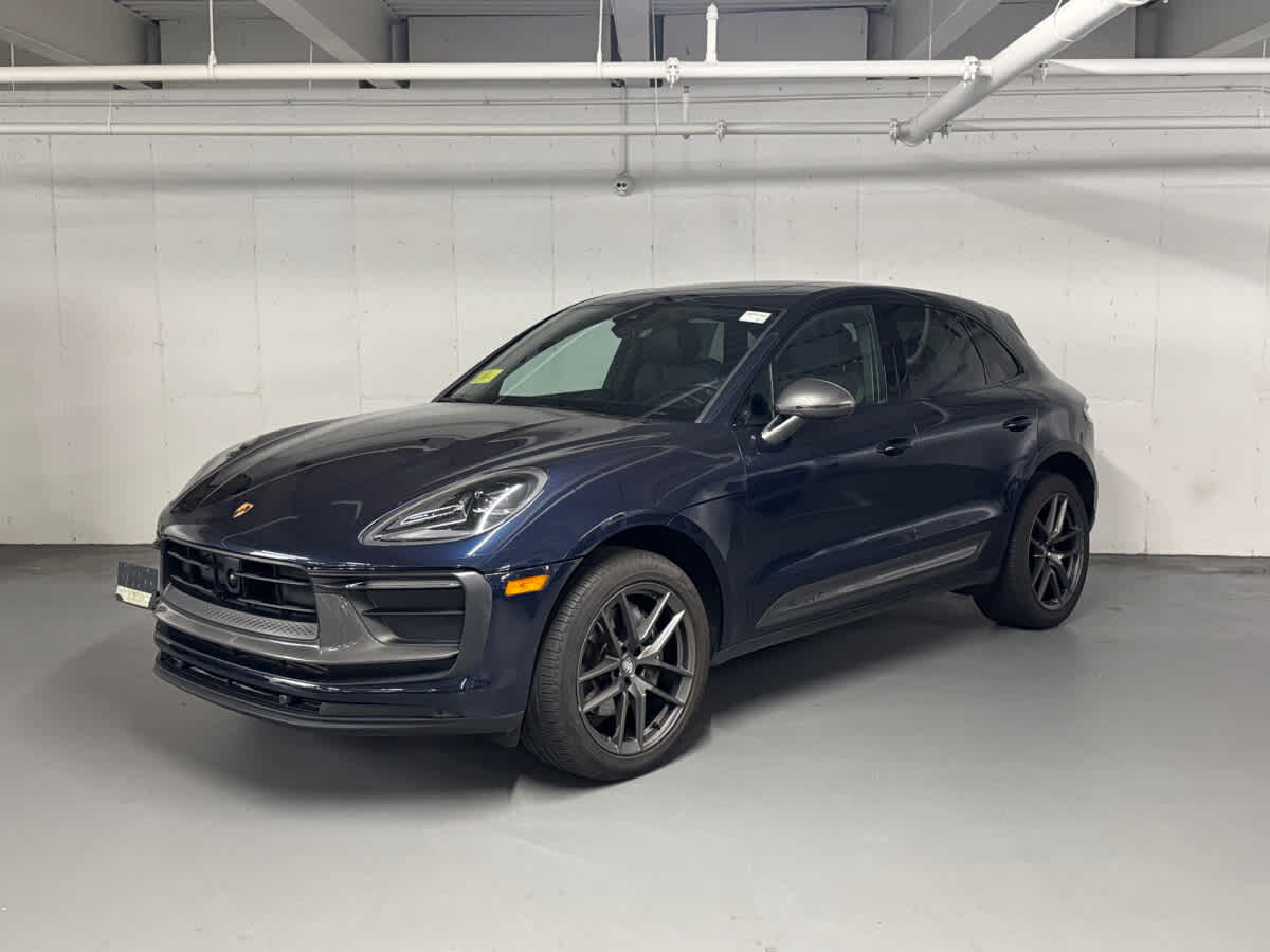 2023 PORSCHE Macan
