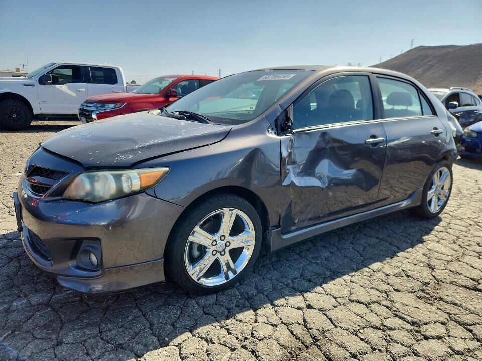 2013 TOYOTA Corolla