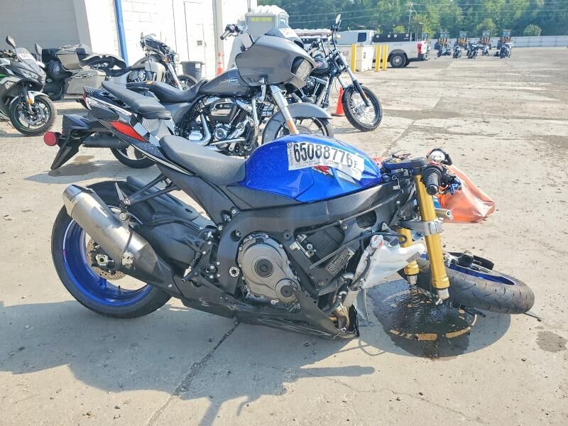 2026 SUZUKI GSX-R750
