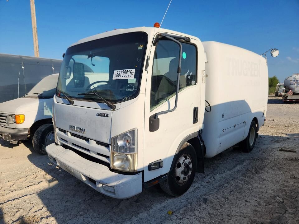 2009 ISUZU NPR