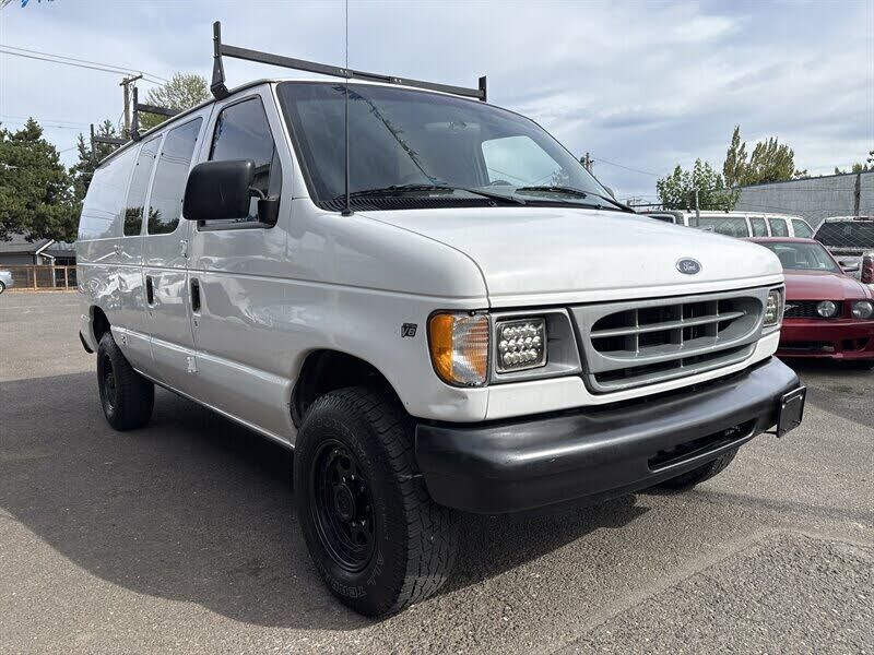 2001 FORD E-350