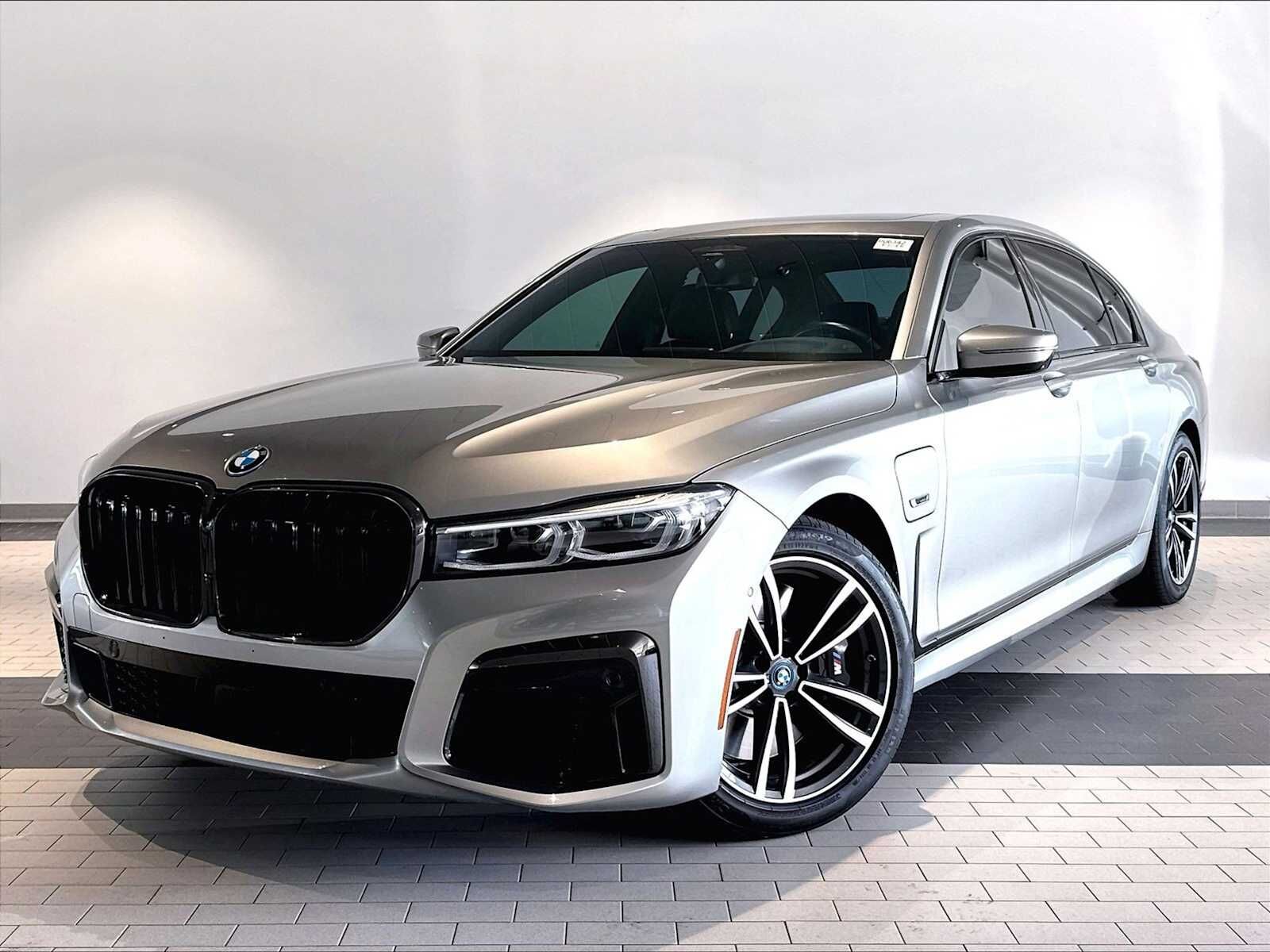 2022 BMW 745e
