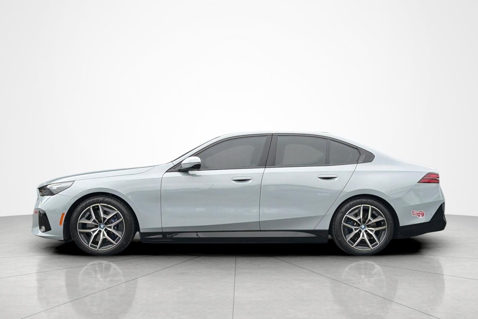 2024 BMW i5