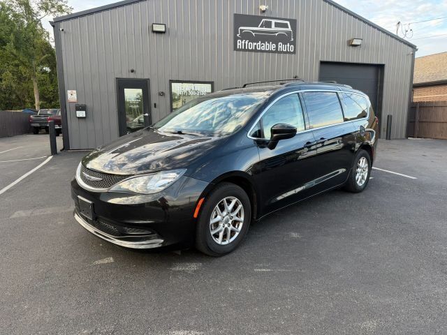 2021 CHRYSLER Voyager