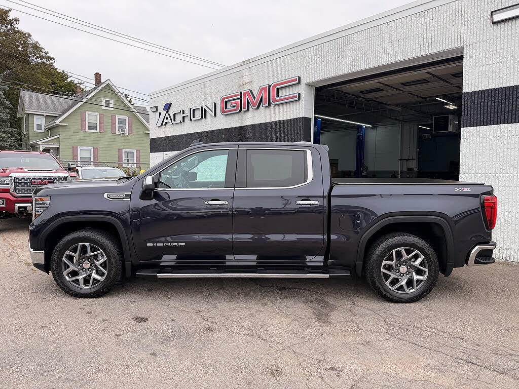 2023 GMC Sierra