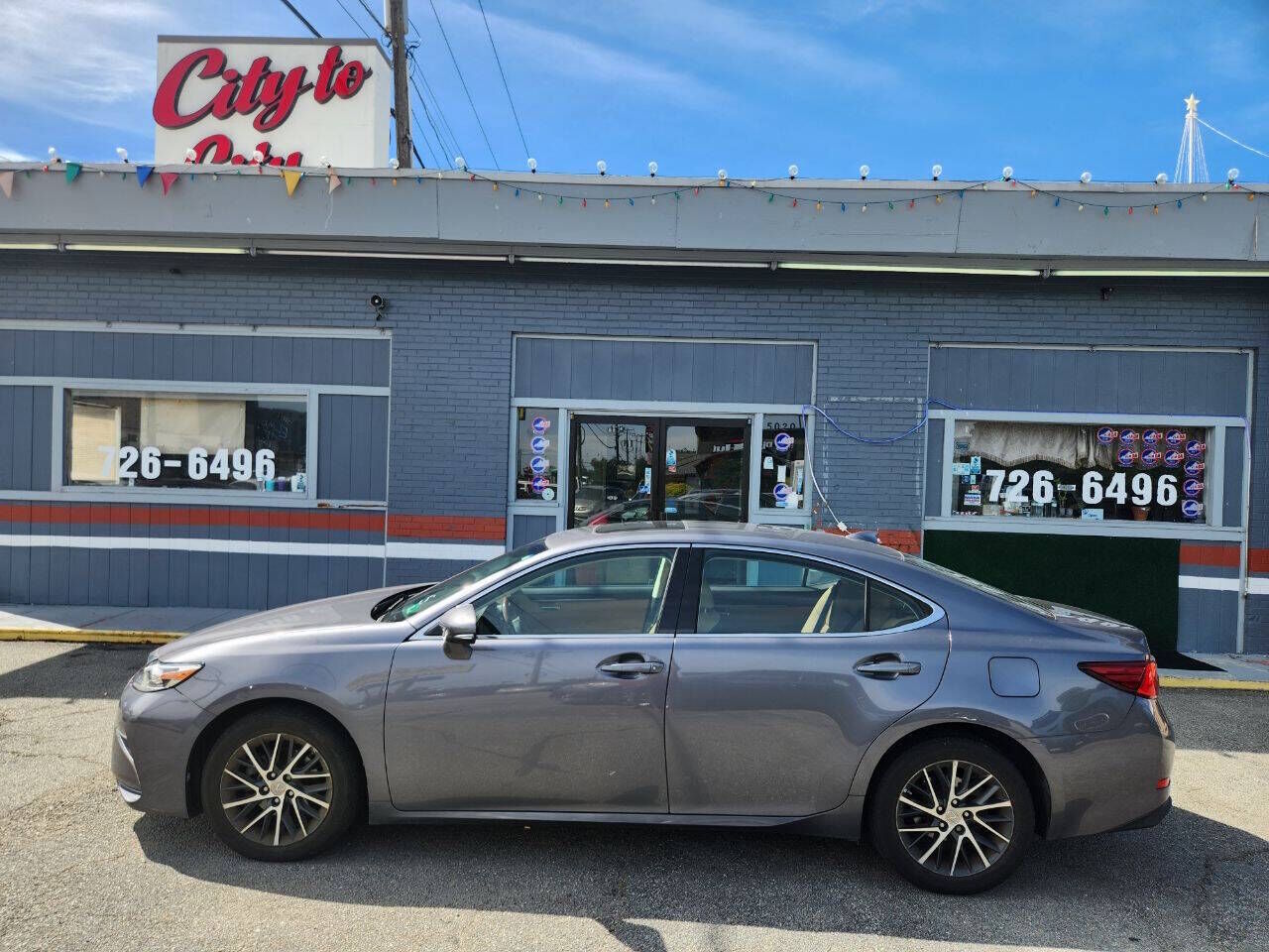 2017 LEXUS ES