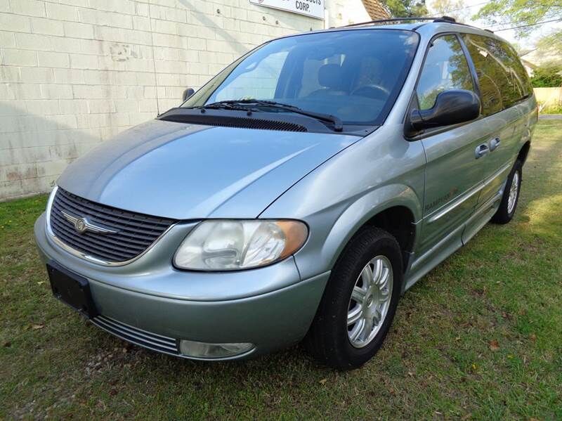 2004 CHRYSLER Town and Country