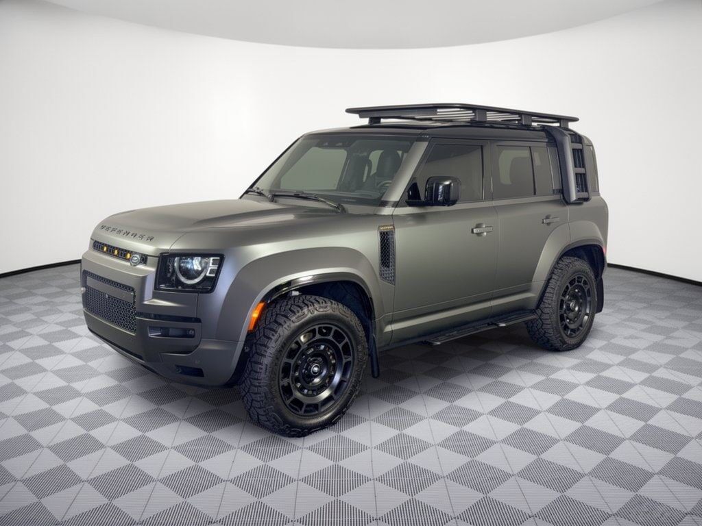 2025 LAND ROVER Defender