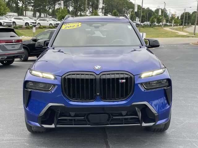2023 BMW X7