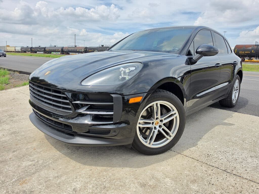 2020 PORSCHE Macan