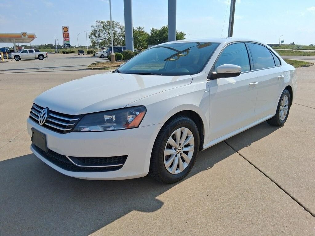 2014 VOLKSWAGEN Passat