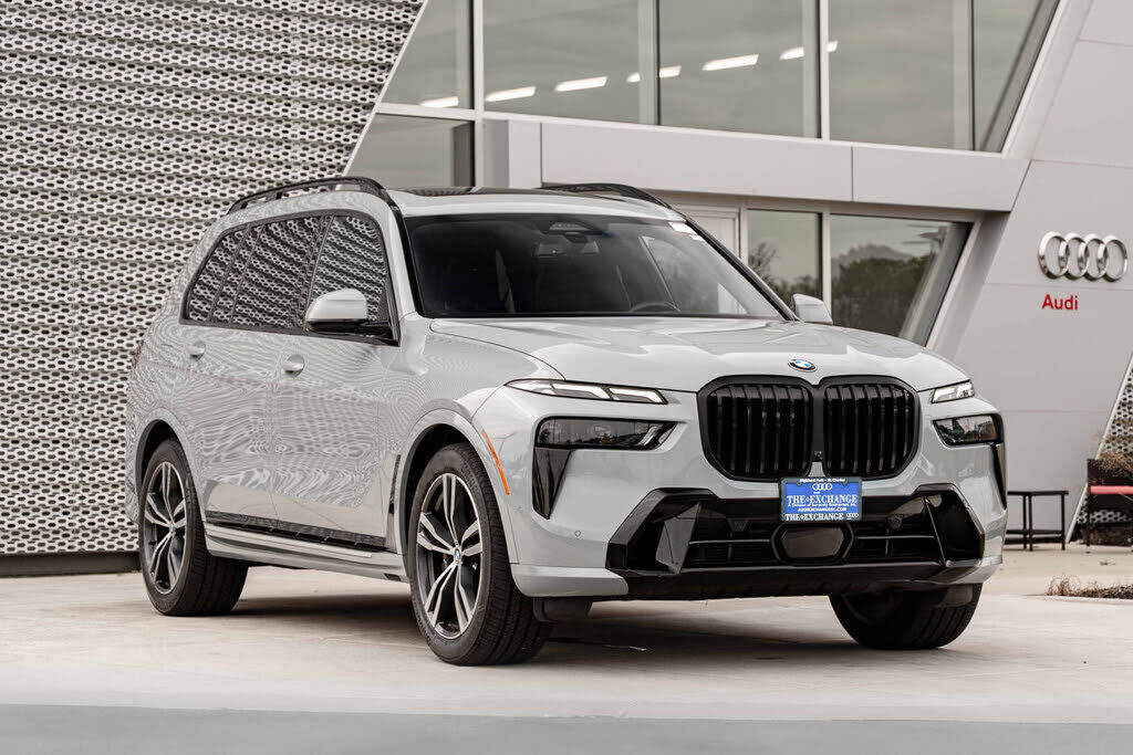 2023 BMW X7