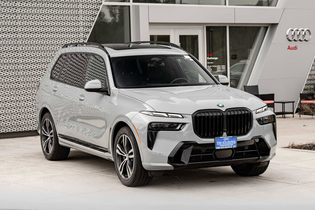 2023 BMW X7