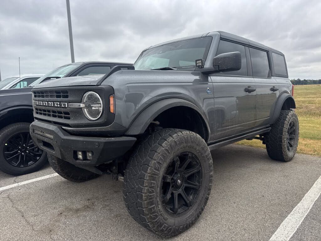 2024 FORD Bronco
