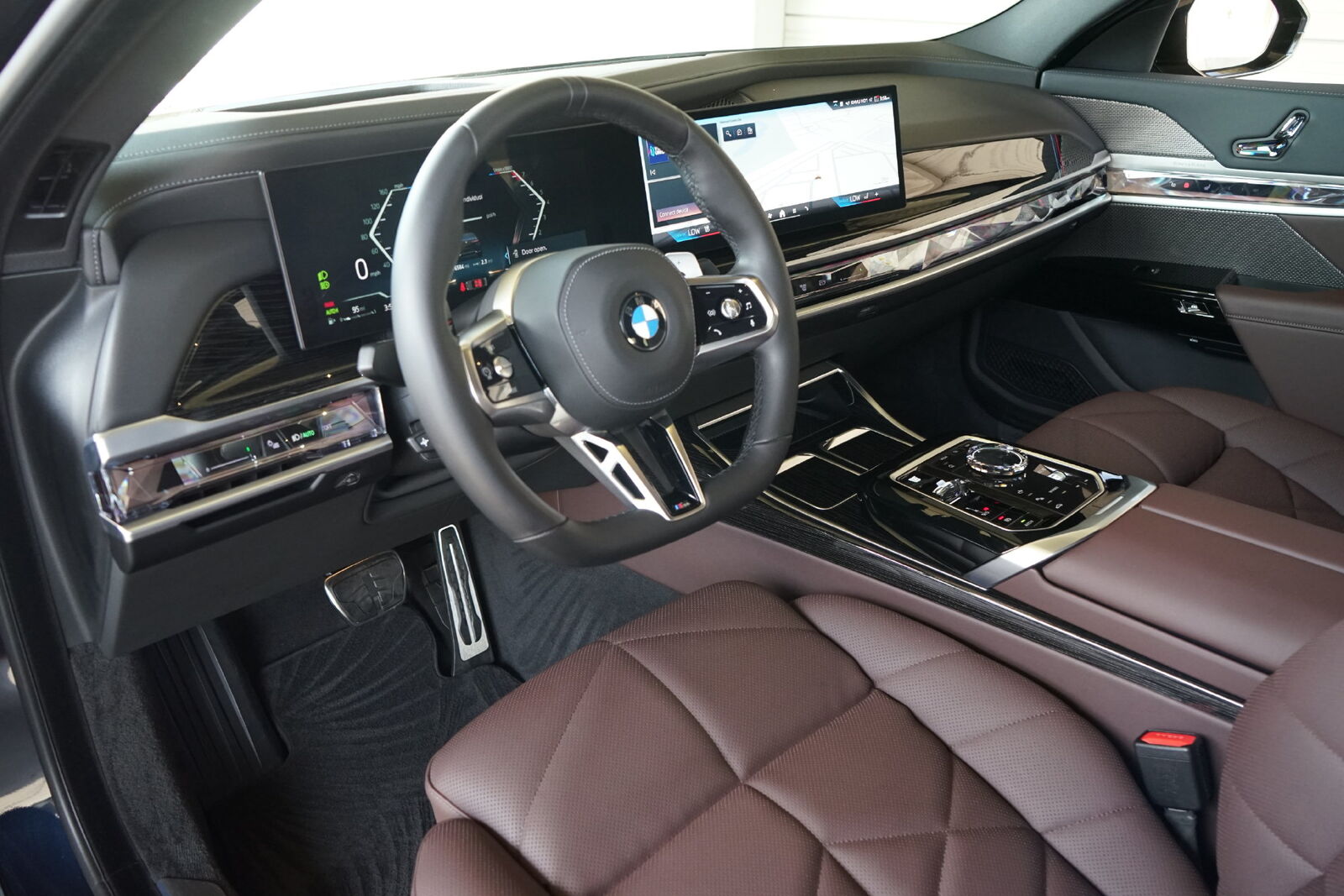 2026 BMW 740i